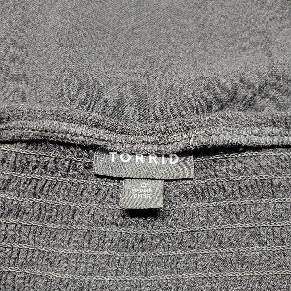 Torrid Size 0 Classic Black Tie V Neck Lace Longsleeve Lightweight Blouse - Picture 10 of 10